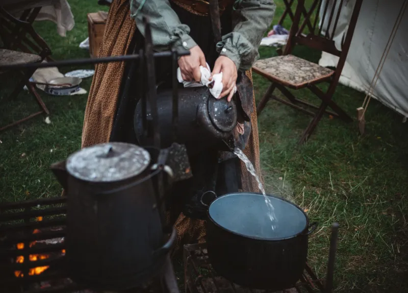 The Fermented Corn Drink That Kept Wagon Train Settlers Breathing — And Nobody Talks About It