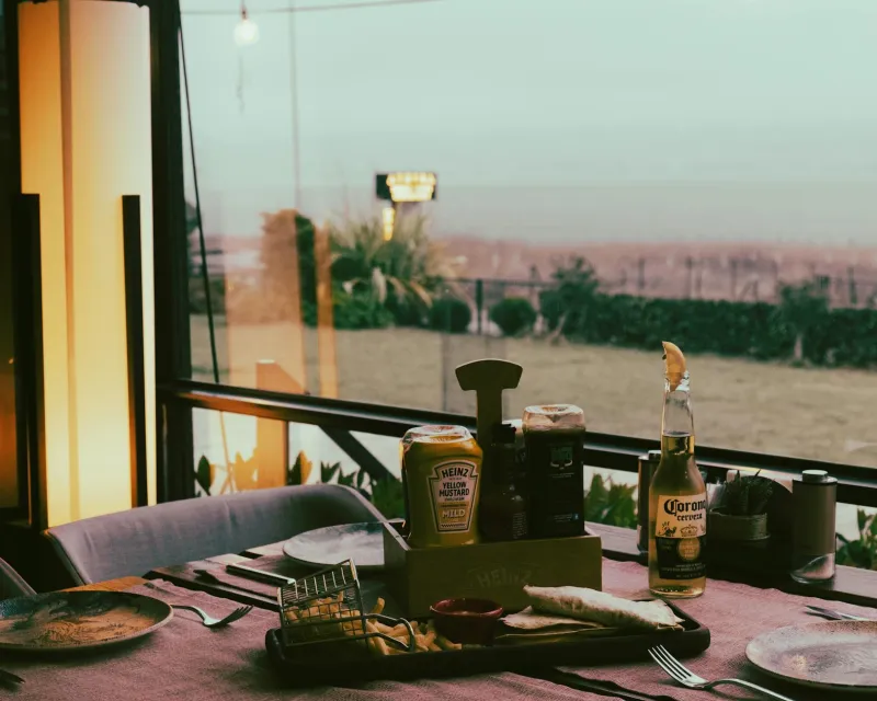 The Tangy British Import That Ruled American Dinner Tables — Then Vanished When One Company Changed Its Mind