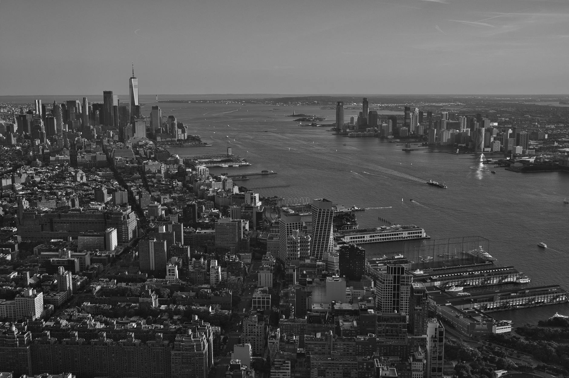 The Pushcart Economy That Fed a City — And the Law That Killed It Almost Overnight